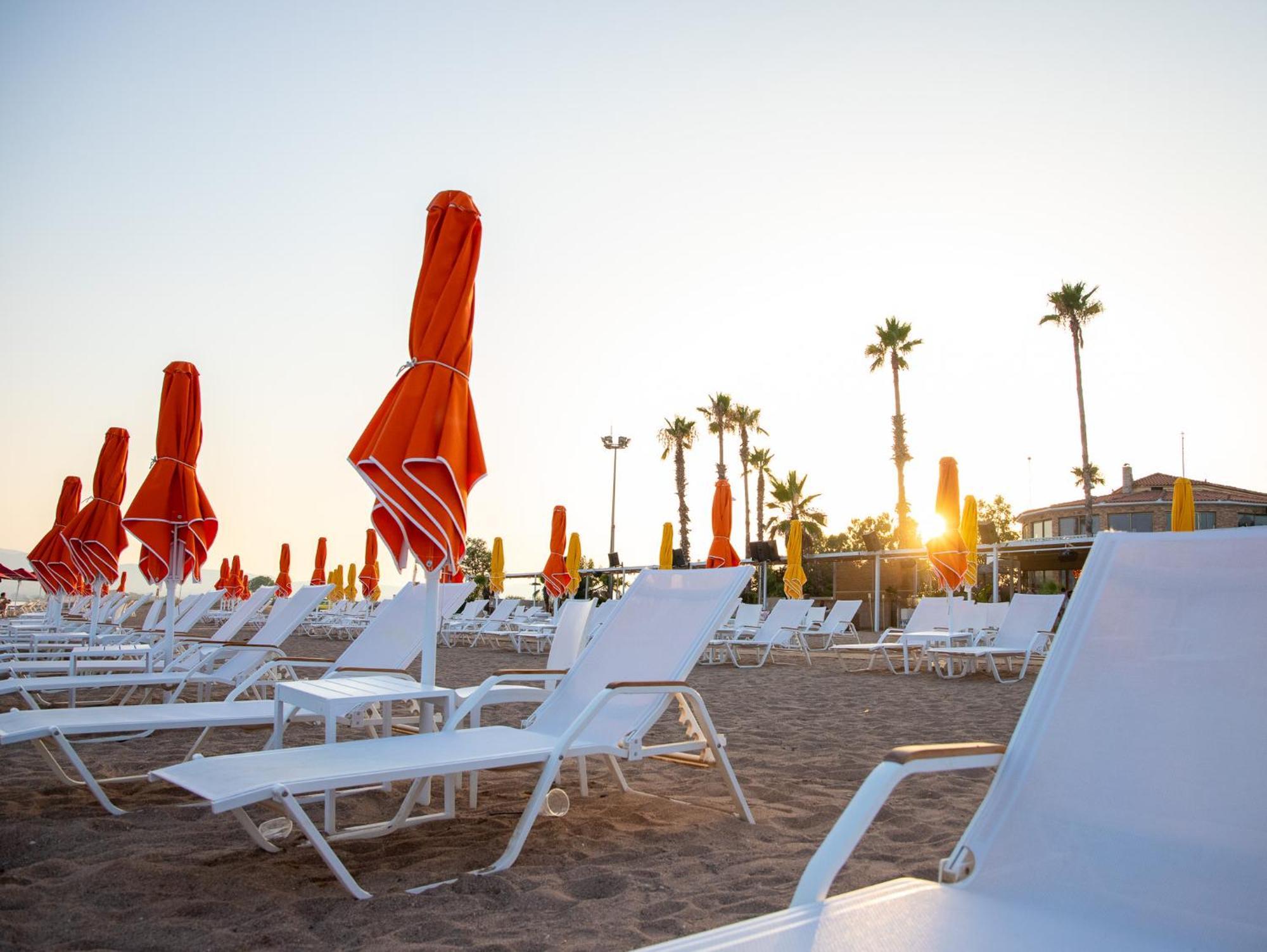Buka Sandy Beach Messíni Dış mekan fotoğraf
