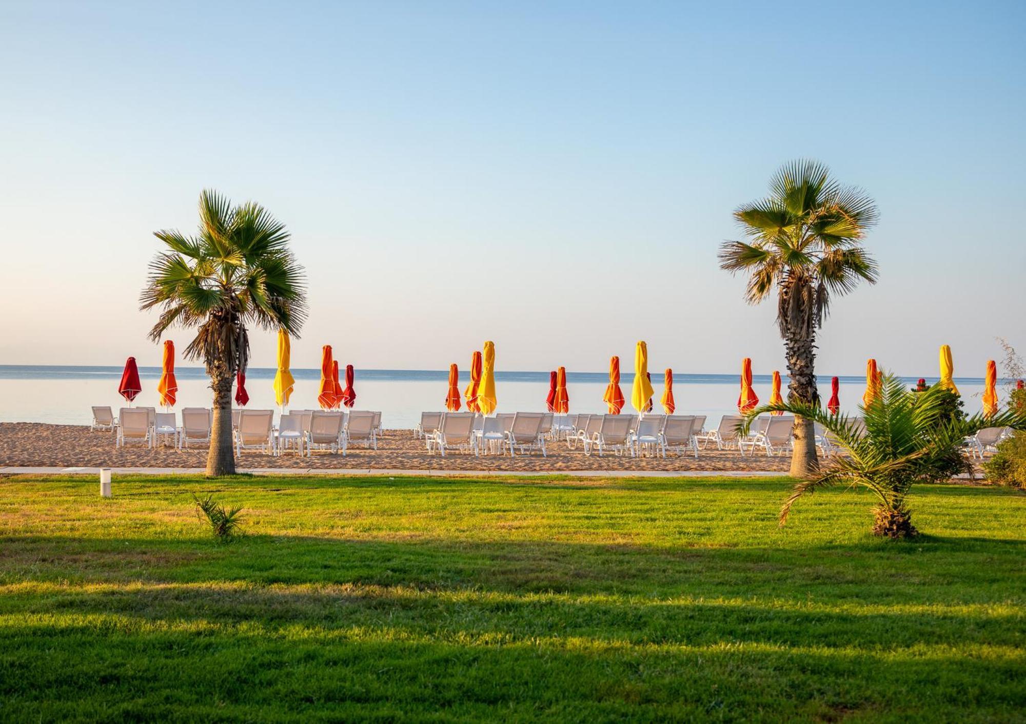 Buka Sandy Beach Messíni Dış mekan fotoğraf